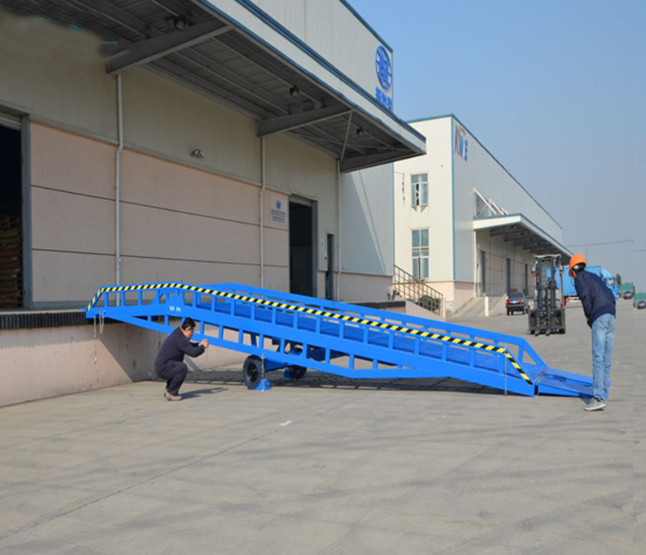 云浮移动式登车桥应用